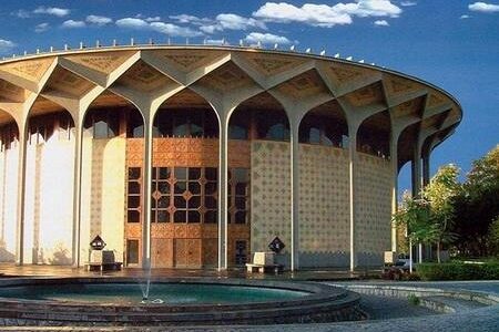 طرح جمع‌آوری دستفروشان اطراف تئاتر شهر آغاز شد