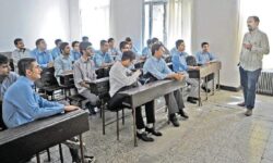 صحرایی: پیگیر اخذ مجوز برای ادامه همکاری نیروهای خرید خدمات هستیم