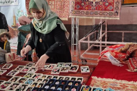 کاهش همزمان نرخ بیکاری و افزایش مشارکت اقتصادی نشان از رونق بازار کار دارد