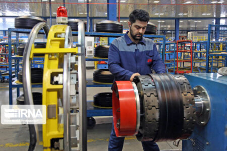 برای نخستین بار، سهم بخش صنعت از اشتغال کشور به ۴۱ درصد رسید