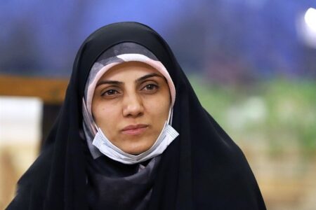 وقتی برای اشتغال‌زایی مردها را به عسلویه می‌بریم، فرصت سر زدن به خانواده از دست می رود