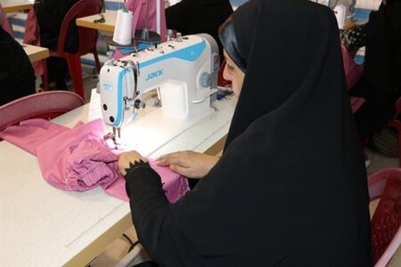 حرفه آموزی و ارائه مدرک معتبر به زنان سرپرست خانواده