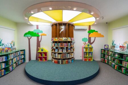 استفاده از ابزارهای آموزش غیررسمی، مانند کتاب داستان، در آموزش کارآفرینی اثرگذار است