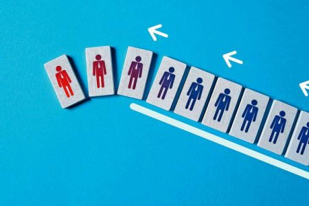 سونامی تعدیل نیرو و مهاجرت کارگران ایرانی به کشورهای همسایه